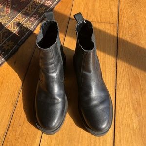 Nine West Chelsea Boots, Black leather, Size 9